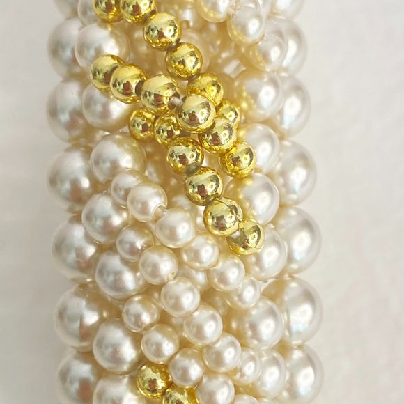 Beaded Stretch Bracelet Chunky Gold Tone And Pearlesque Layered Pattern - Picture 5 of 8